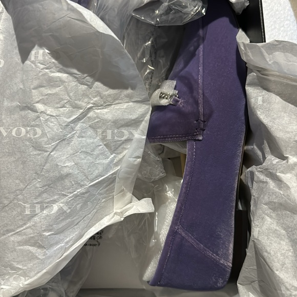 COACH 
Women  leather Shoes Hanna Loafer
 color plum new with box.   #14 - Picture 10 of 10